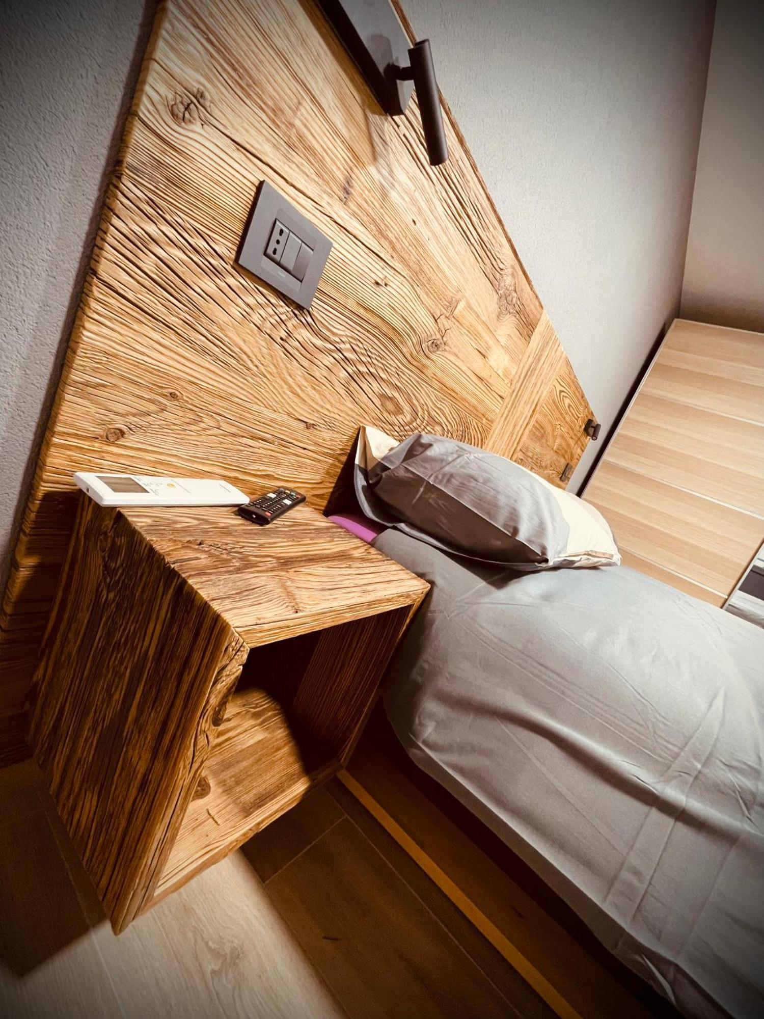 Alpine Hut Apartment ปอนต์-เซนต์-มาร์ติน ภายนอก รูปภาพ
