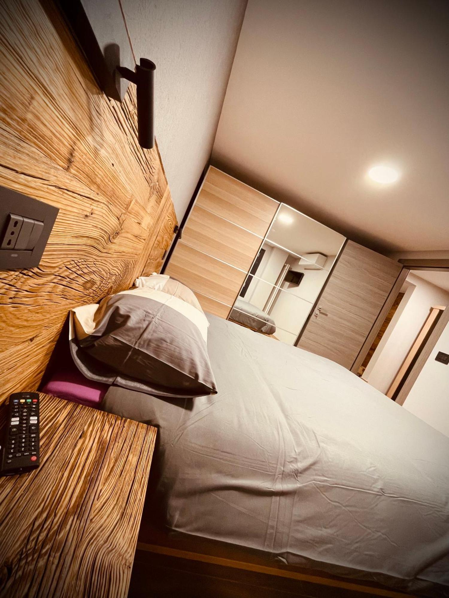 Alpine Hut Apartment ปอนต์-เซนต์-มาร์ติน ภายนอก รูปภาพ